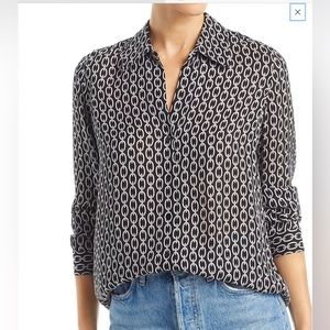 L'AGENCE
Nina Chain Print Silk Blouse Size Large